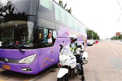 坚守铸就平安路