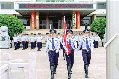 初心映征程 华诞颂党恩