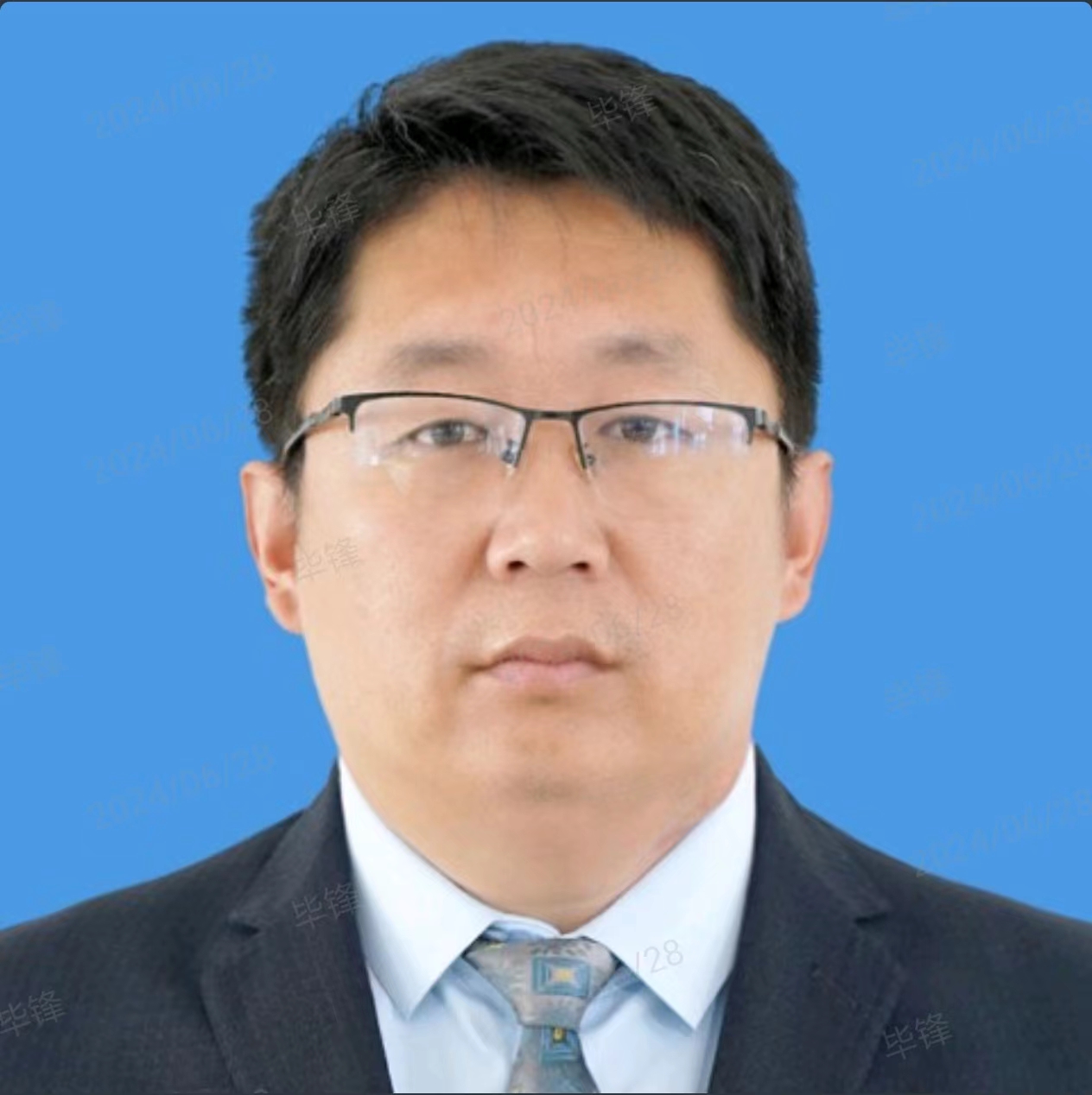 <!--信息标题-->